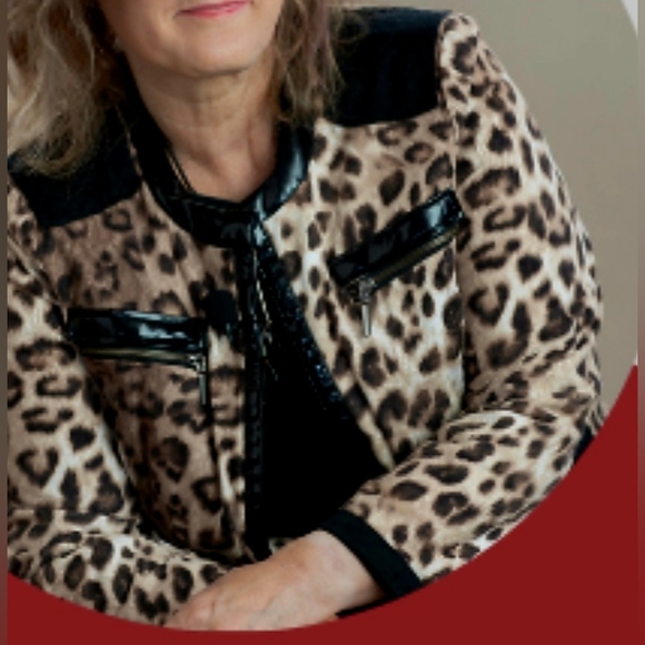 Chico's Matilda Women's Animal Print Jacket with Patent Leather Trim Size 1/ Med - Picture 13 of 15